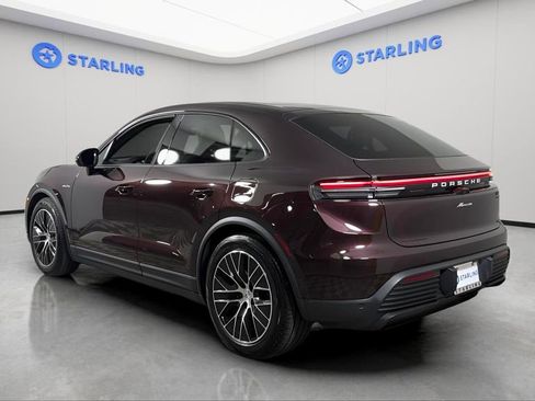 Used 2025 Porsche Macan Electric w/ Premium Package RWD image 5