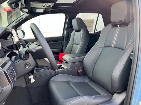 New 2026 Toyota 4Runner Limited AWD/4WD image 18