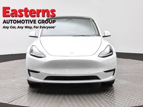 Used 2022 Tesla Model Y Long Range image 2