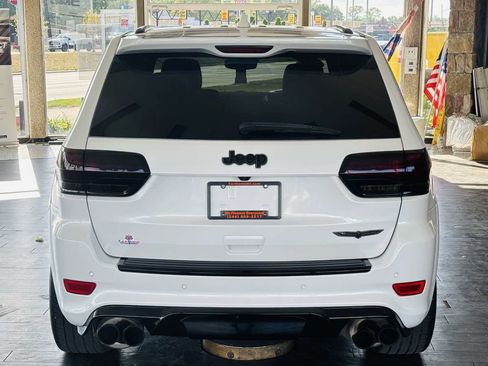 Used 2018 Jeep Grand Cherokee Trackhawk AWD/4WD image 10