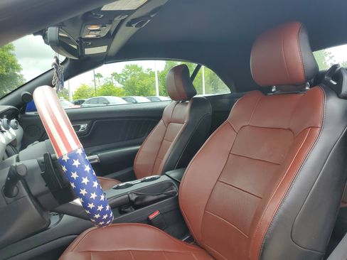 Used 2016 Ford Mustang Premium image 20