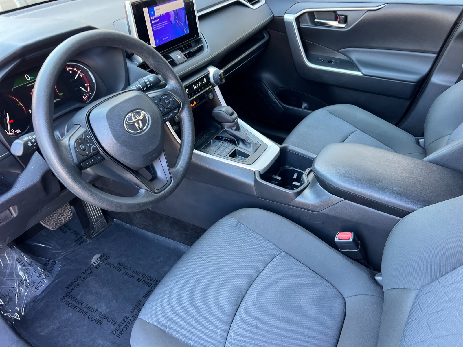 Used 2025 Toyota RAV4 XLE AWD/4WD image 9