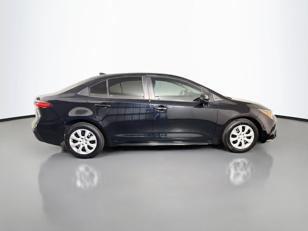Used 2023 Toyota Corolla LE FWD image 11