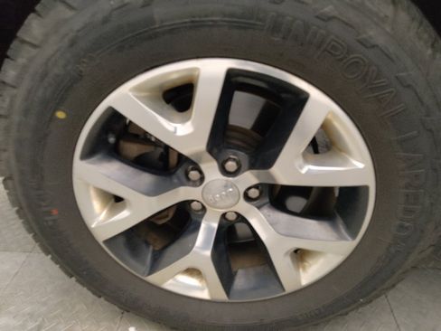 Used 2015 Jeep Cherokee Trailhawk w/ Comfort/Convenience Group image 31