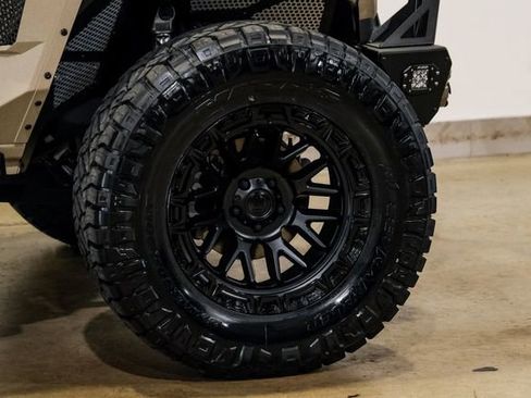 Used 2025 Jeep Wrangler Unlimited Rubicon 392 image 34