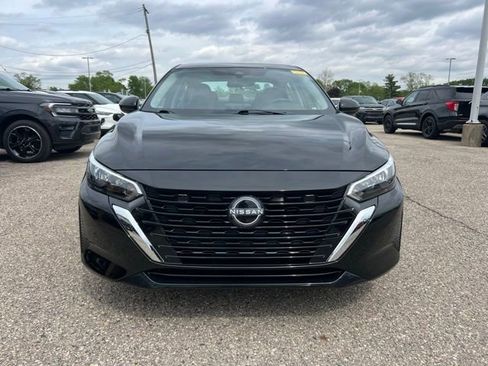 Used 2025 Nissan Sentra SV w/ All-Weather Package FWD image 2
