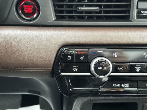 Certified 2024 Honda Pilot Elite image 30