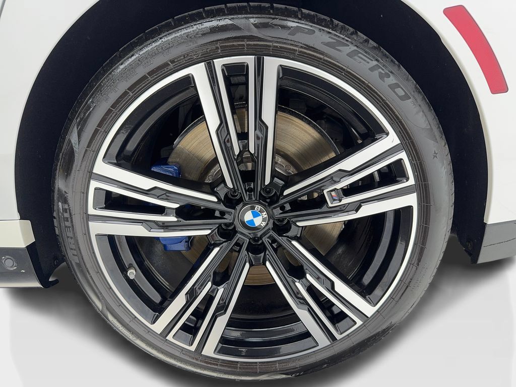 Used 2023 BMW 760i xDrive AWD/4WD image 53