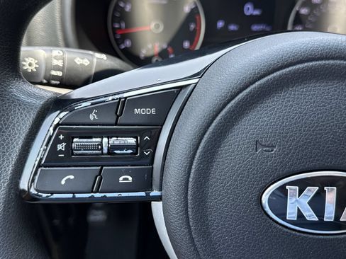 Used 2022 Kia Sportage LX FWD image 18