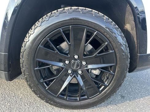 Used 2024 Jeep Wagoneer Launch Edition image 32