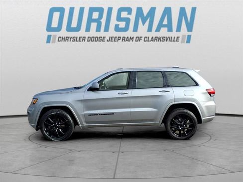 Used 2018 Jeep Grand Cherokee Altitude image 6