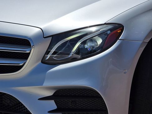 Used 2019 Mercedes-Benz E 300 image 8