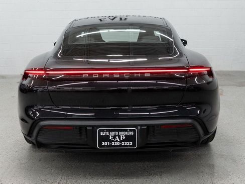 Used 2022 Porsche Taycan RWD image 4