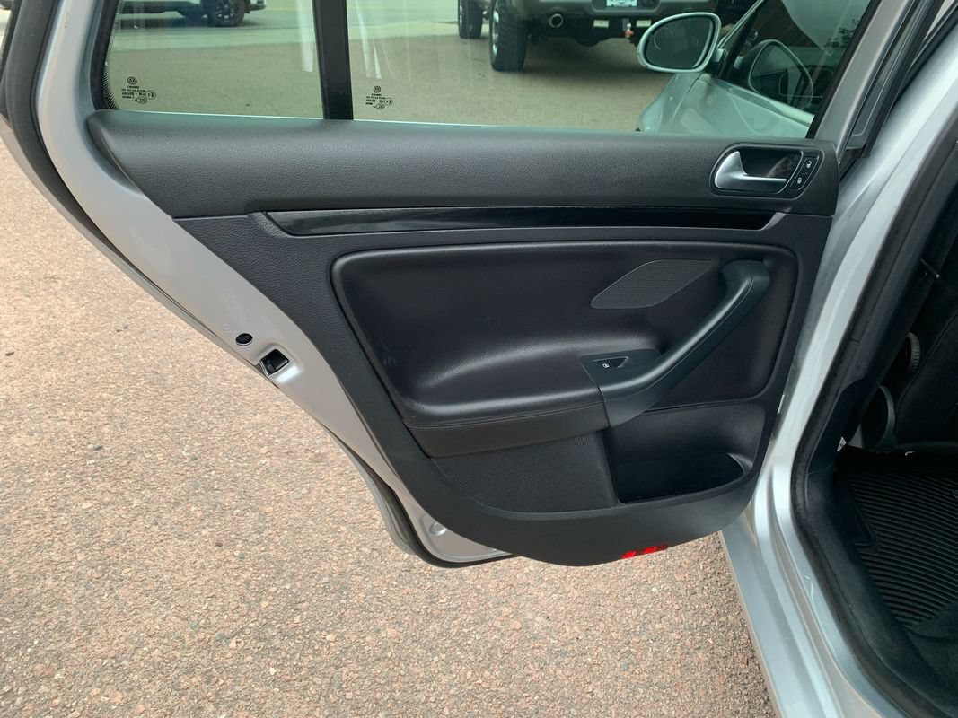 Used 2011 Volkswagen Jetta TDI FWD image 20