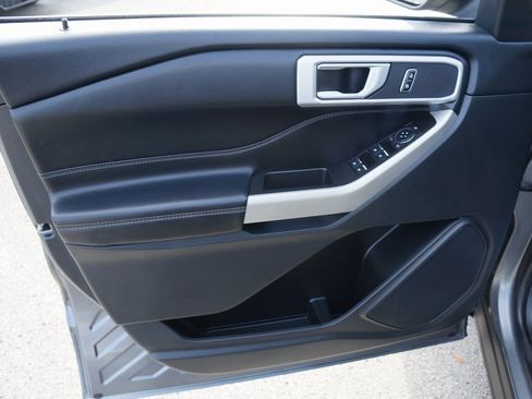 Used 2022 Ford Explorer XLT w/ Class IV Trailer Tow Package image 15