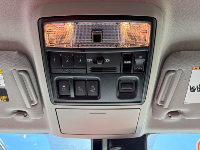 Used 2023 Toyota 4Runner Limited AWD/4WD image 23