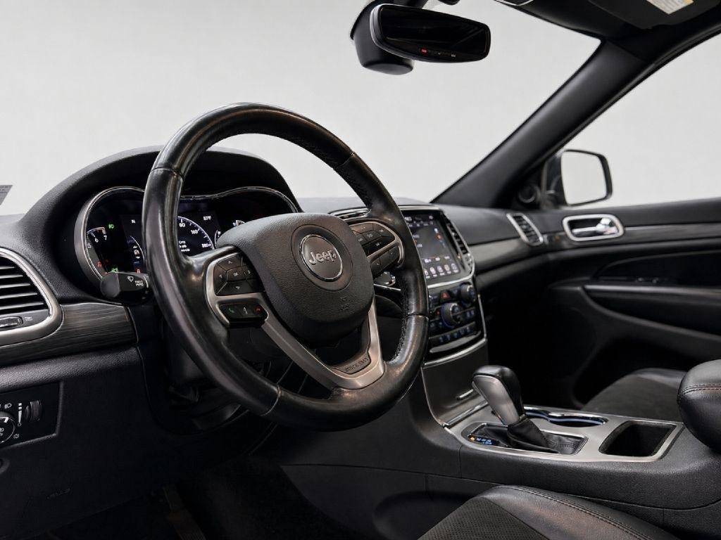 Used 2019 Jeep Grand Cherokee Altitude AWD/4WD image 40