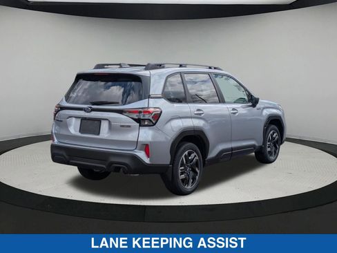 Certified 2025 Subaru Forester Premium AWD/4WD image 4