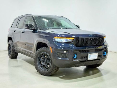 Used 2022 Jeep Grand Cherokee Trailhawk AWD/4WD image 5