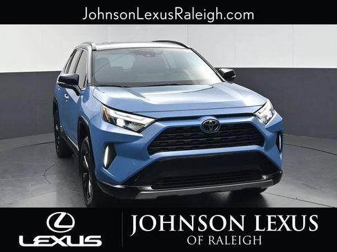 Used 2025 Toyota RAV4 XSE w/ Weather Package AWD/4WD image 4