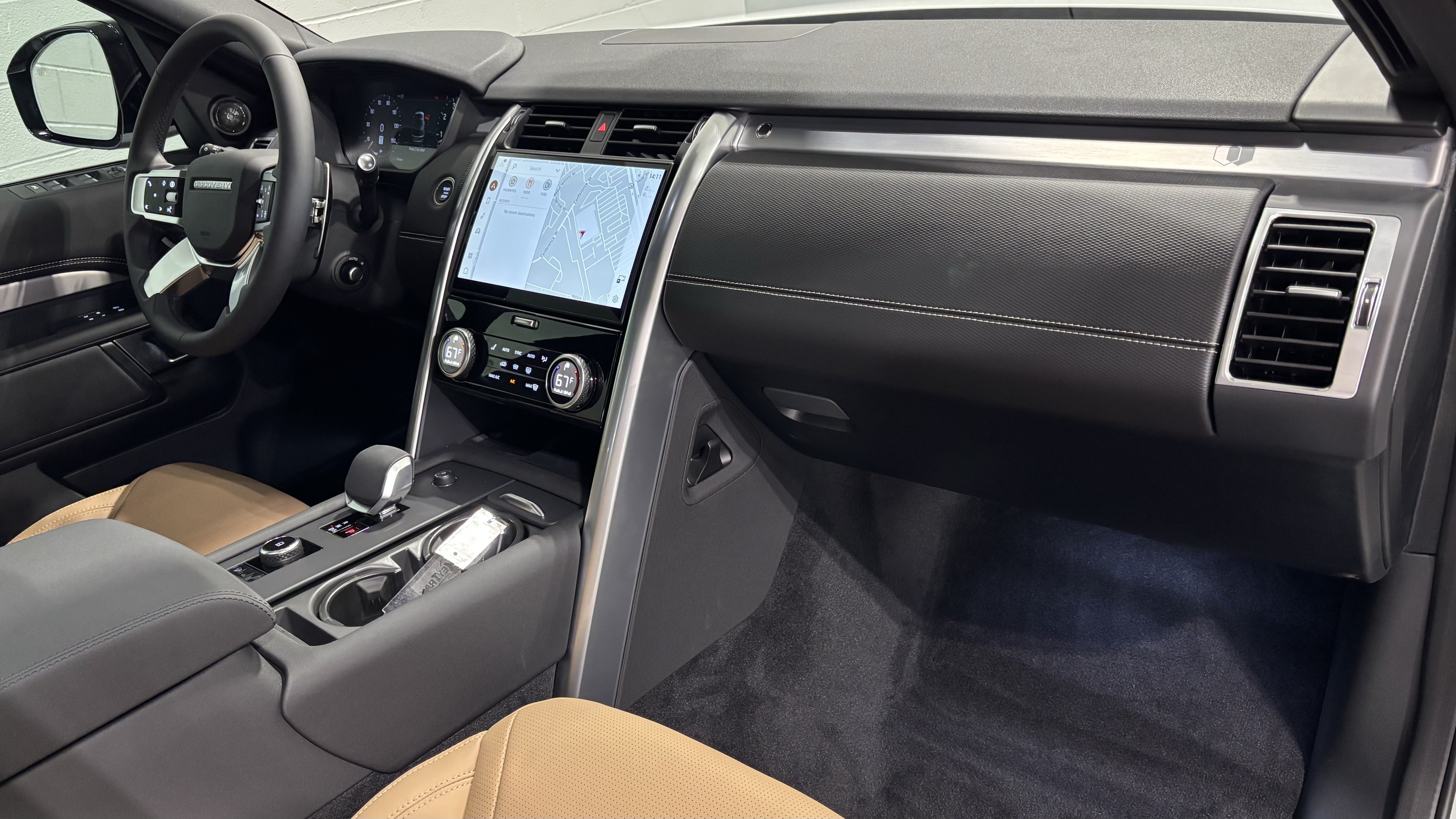 New 2026 Land Rover Discovery Limited Edition AWD/4WD image 4