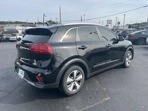 Used 2022 Kia Niro LX image 3