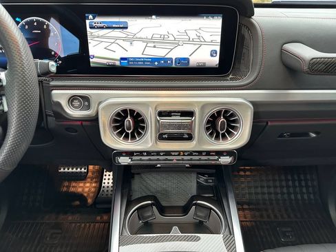 Used 2025 Mercedes-Benz G 63 AMG 4MATIC image 24