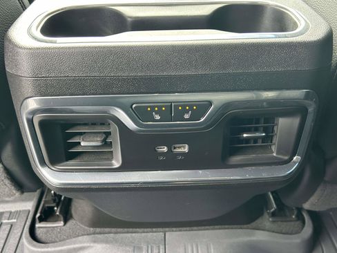 Used 2024 GMC Sierra 2500 Denali w/ Denali Reserve Package image 16