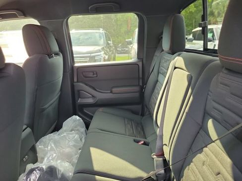 New 2026 Nissan Frontier 4x4 Crew Cab image 10