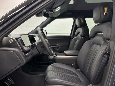 Used 2023 Rivian R1S Adventure image 11