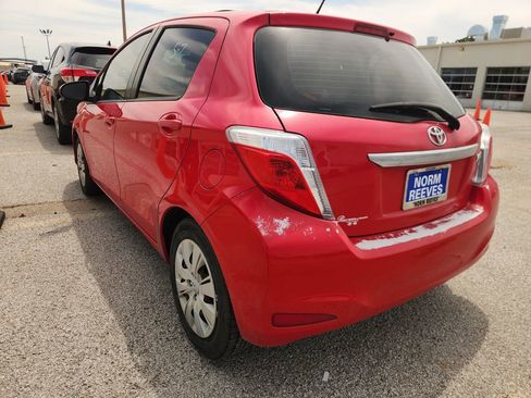 Used 2013 Toyota Yaris LE FWD image 4