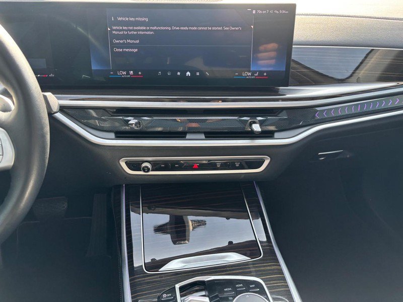 Used 2025 BMW X7 xDrive40i AWD/4WD image 16