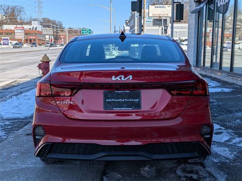 Used 2023 Kia Forte LXS image 7