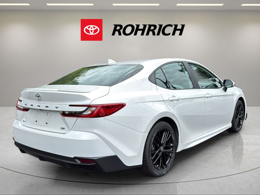Used 2025 Toyota Camry SE FWD image 6