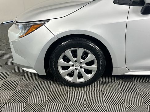 Used 2024 Toyota Corolla LE FWD image 11