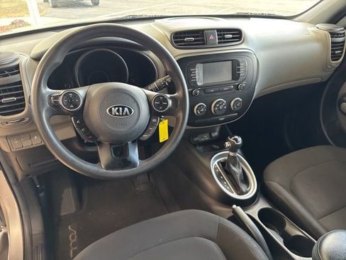 Used 2017 Kia Soul w/ Convenience Package image 10