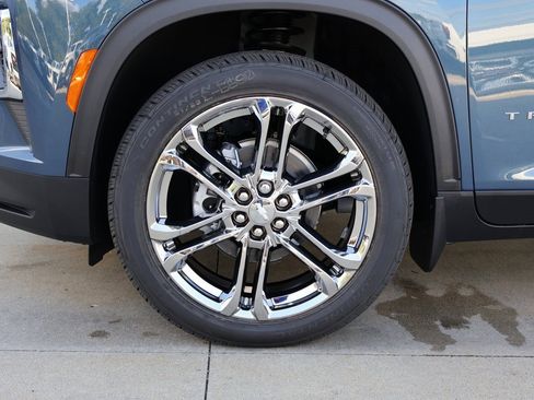 New 2026 Chevrolet Traverse LT w/ Driver Confidence Package image 38