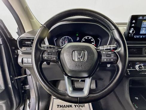 Used 2025 Honda Pilot EX-L image 12
