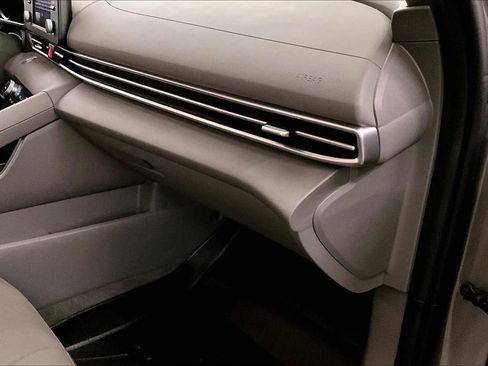 Used 2022 Hyundai Elantra SEL w/ Cargo Package image 15