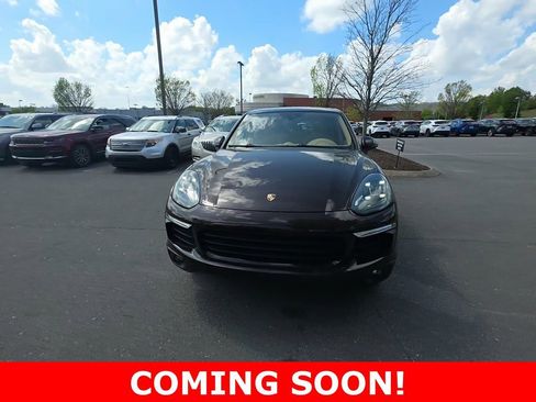 Used 2016 Porsche Cayenne image 1