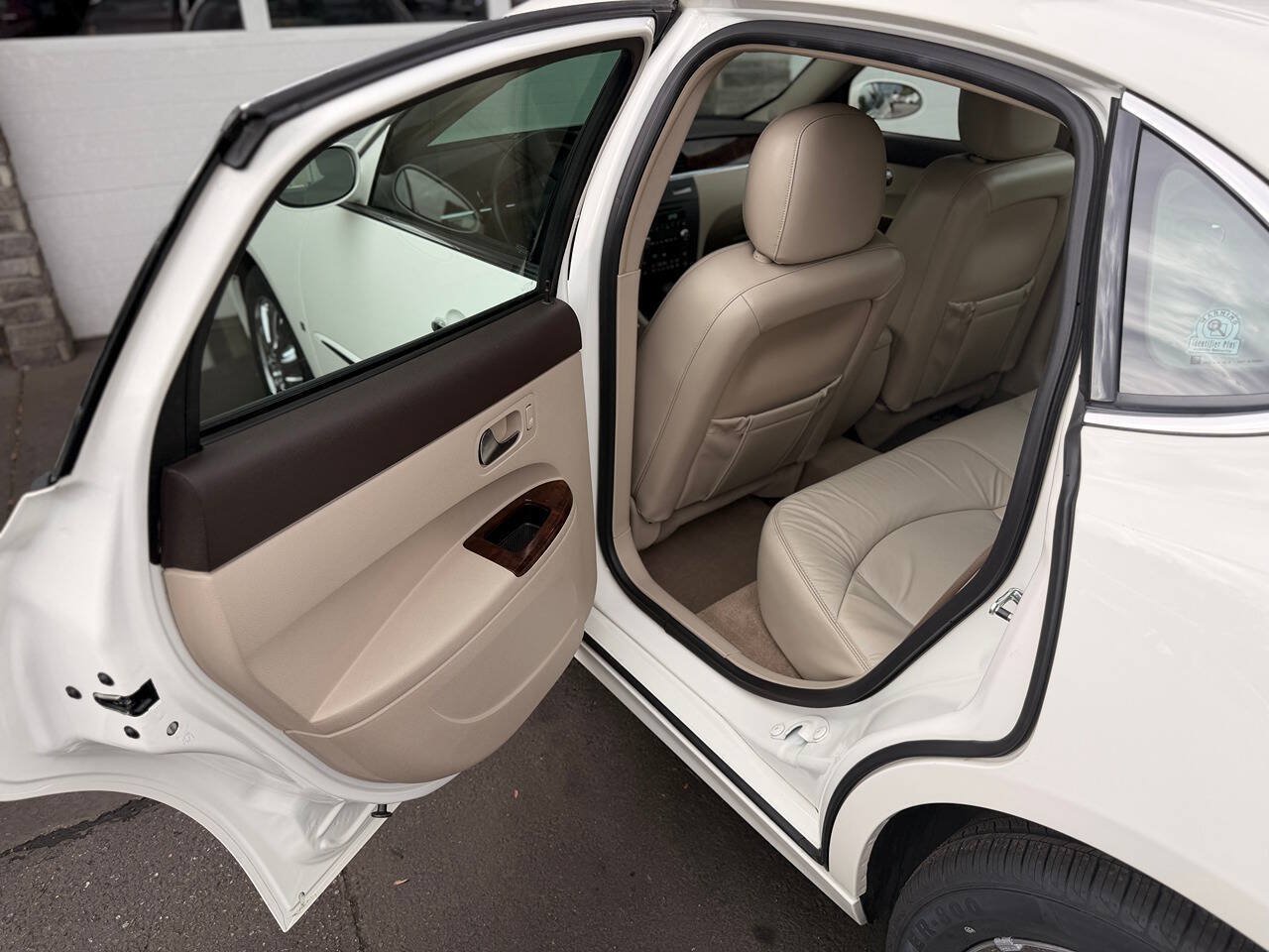 Used 2008 Buick LaCrosse CXL w/ Driver Confidence Package FWD image 42
