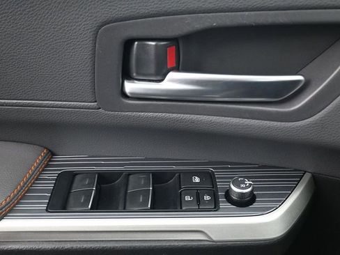 Used 2023 Toyota Sienna XSE image 23