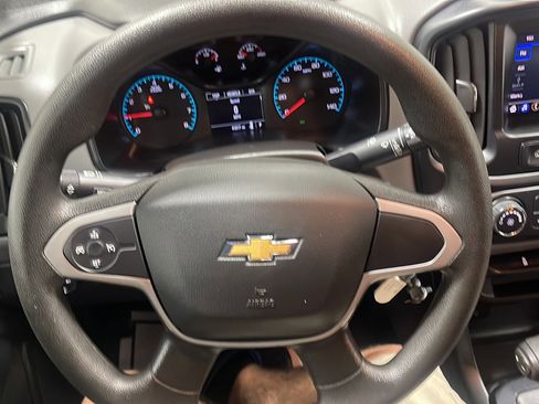 Used 2020 Chevrolet Colorado W/T w/ WT Convenience Package RWD image 4