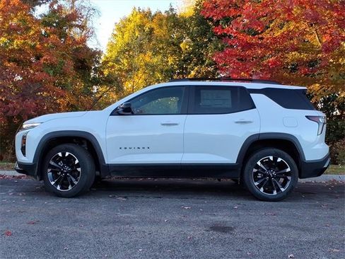New 2026 Chevrolet Equinox RS image 3