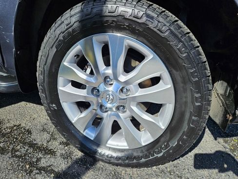 Used 2010 Toyota Sequoia Platinum AWD/4WD image 8