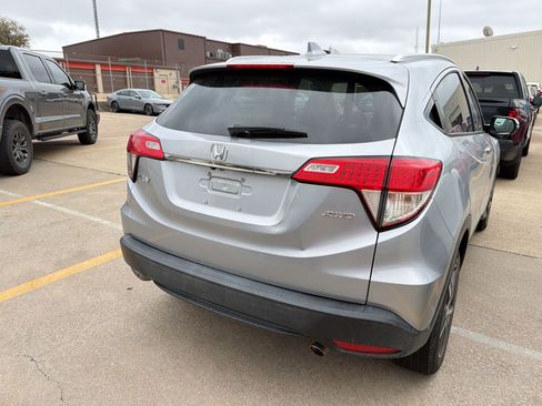 Used 2022 Honda HR-V EX image 10