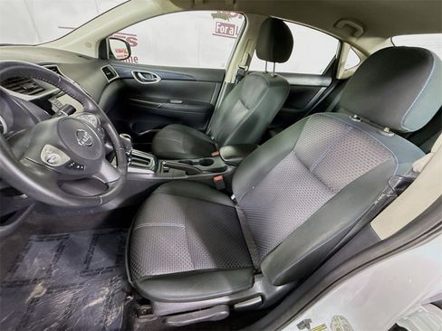Used 2019 Nissan Sentra SR image 25