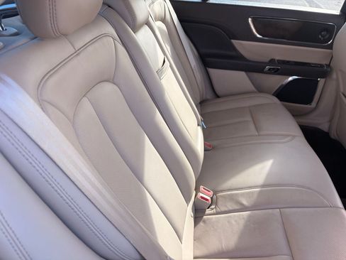 Used 2017 Lincoln Continental Select FWD image 15