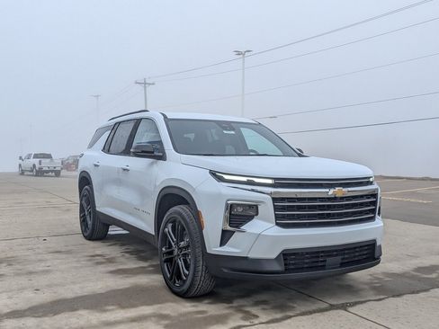 New 2026 Chevrolet Traverse LT w/ LPO, Floor Liner Package image 5