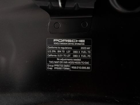 Used 2023 Porsche Macan image 39